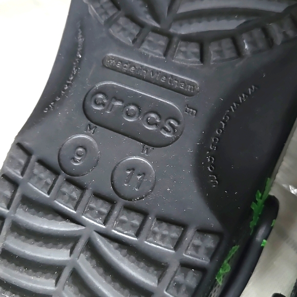 Crocs Classic Hemp Leaf Clog - Picture 7 of 12